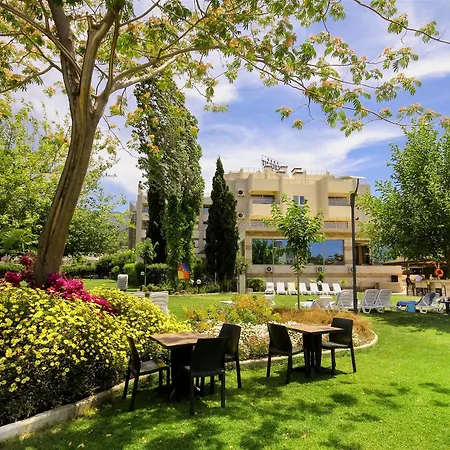 Akbulut & Resort Güzelçamlı