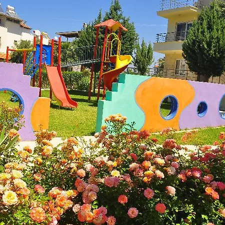 Semesteranläggning (resort) Akbulut & 4*